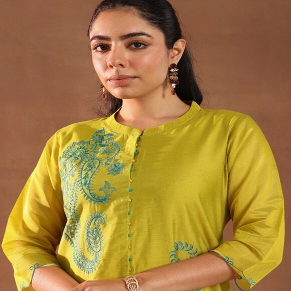 Green & Blue Embroidered Kurta Set with Trousers & Dupatta – Silk Blend S-2XL - Picture 6 of 7